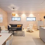 Huvilat Scandinavian Lakeside *