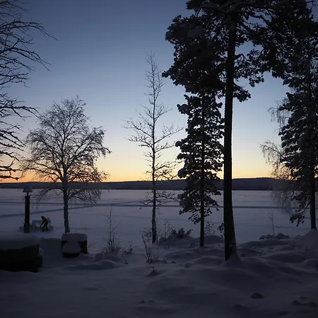 Scandinavian Lakeside Villa *