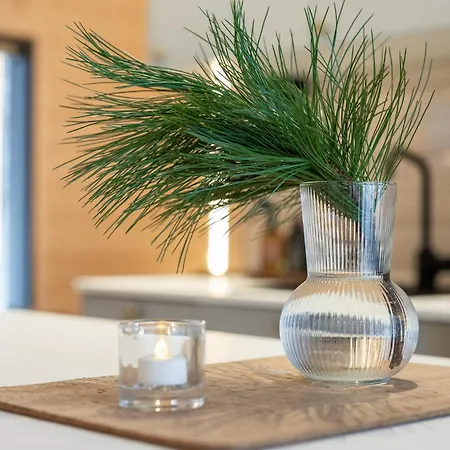 Scandinavian Lakeside Villa Rovaniemi