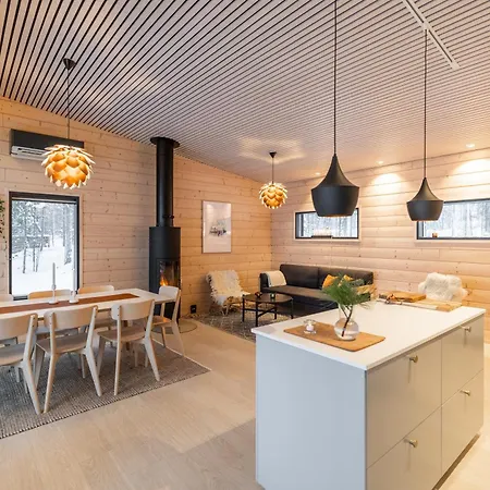 Scandinavian Lakeside Villa Rovaniemi