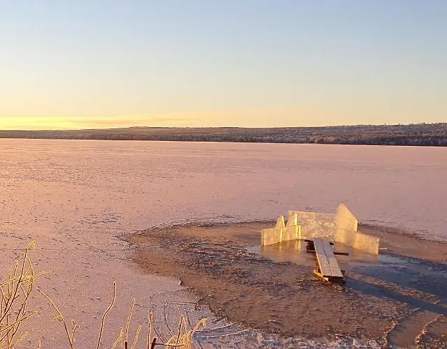 Scandinavian Lakeside Rovaniemi