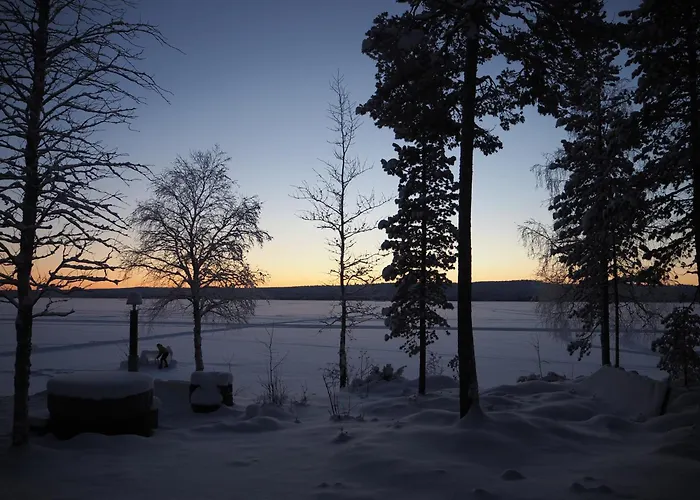 Scandinavian Lakeside Villa *